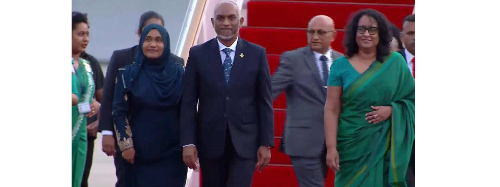 මාලදිවයින් ජනපති දිවයිනට පැමිණෙයි....